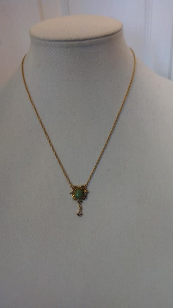 Genuine green jade gold-tone pendant necklace - image 3