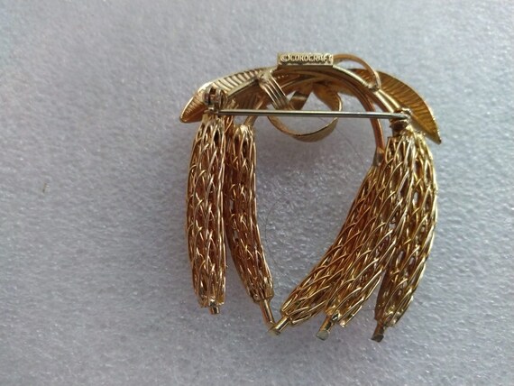 1960s-era Coro Corocraft gold tone wheat brooch - image 3