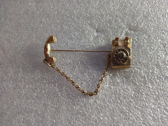 Avon 1981 rotary phone stick pin - image 1