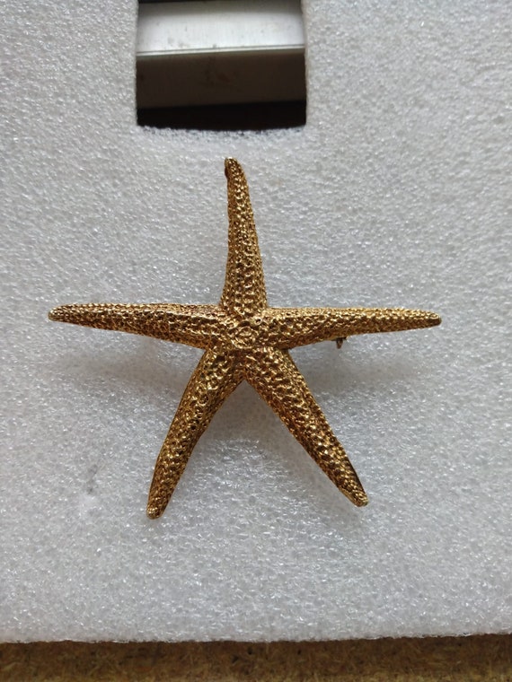 Maison De Mode (MDM) starfish brooch - image 1