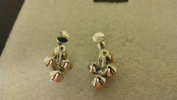 Coro faux pearl and rhinestone screw-back earrings - image 4