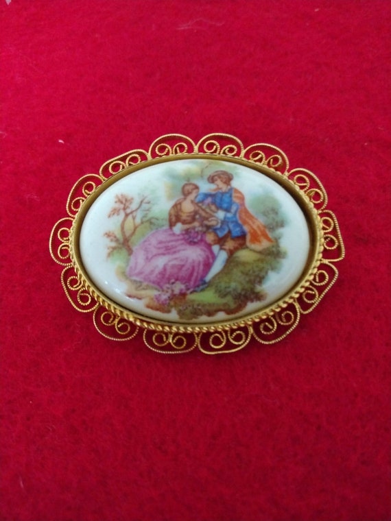 Vintage Porcelain Cameo Cabochon 40x30mm - Victorian Courting Couple Design (141)