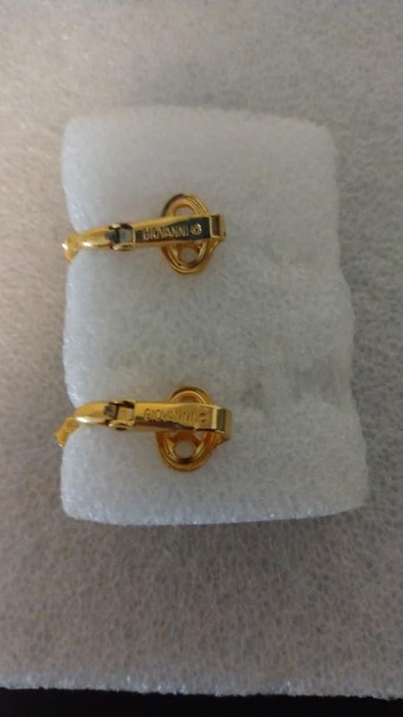 1960s-era Giovanni gold tone leaf clip-on earrings - image 3