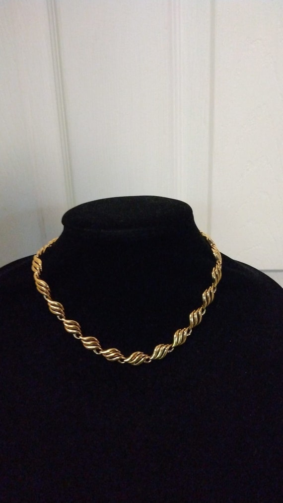 Napier gold-tone wavy chain necklace - image 1