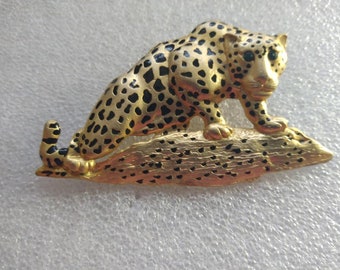 Leopard brooch