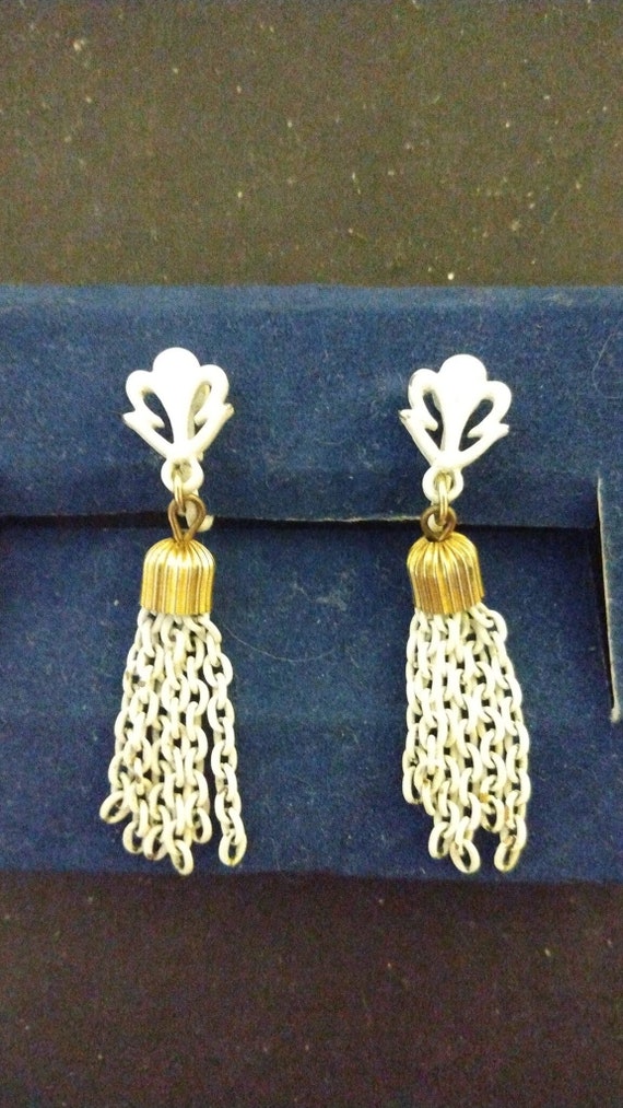 White tassel clip on hotsell earrings