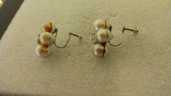 Coro faux pearl and rhinestone screw-back earrings - image 6