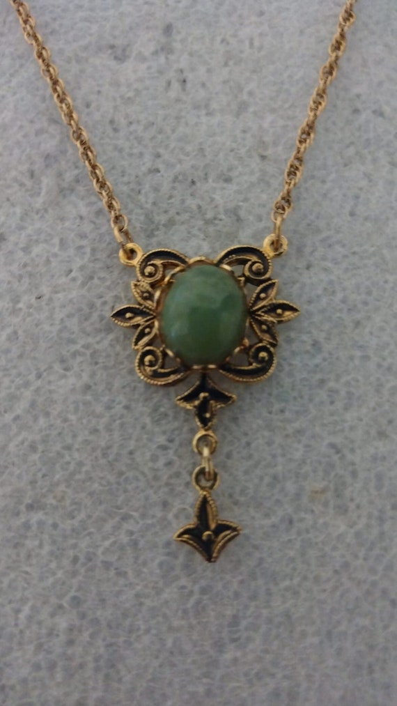 Genuine green jade gold-tone pendant necklace - image 2