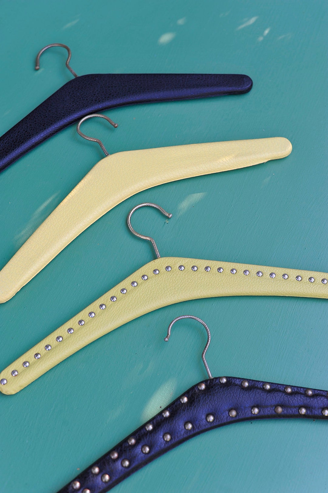 Jacket Hanger Rivet Hanger Rivets Retro Clothes Hangers Yellow and Black 4 Pieces From the ...