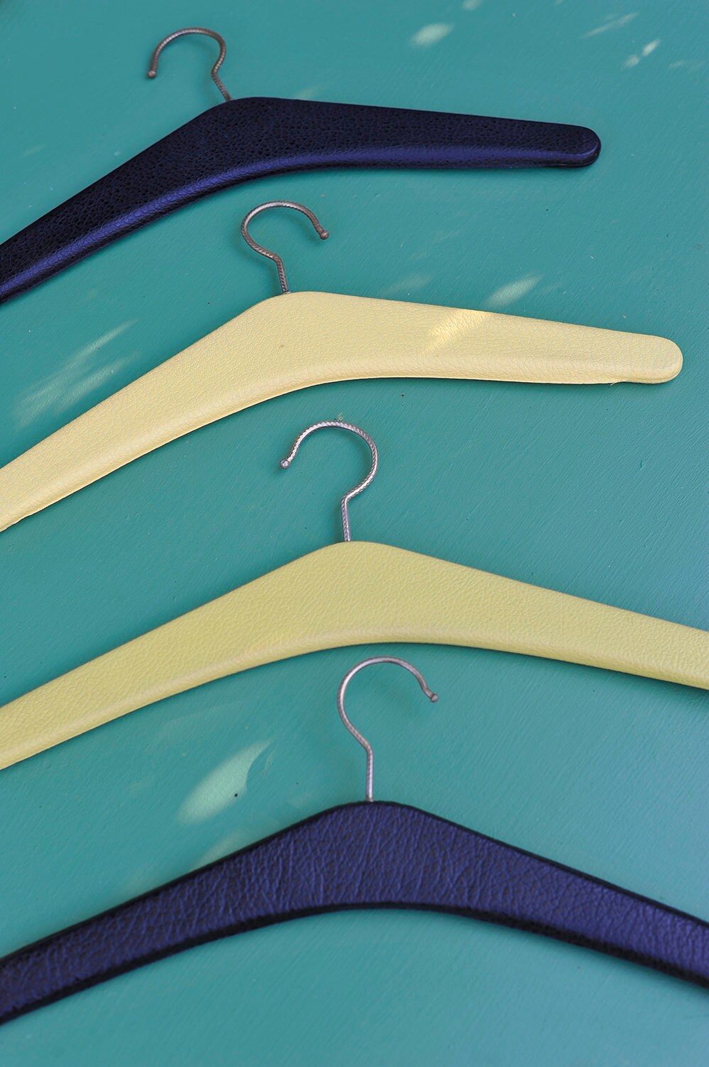 Jacket Hanger Rivet Hanger Rivets Retro Clothes Hangers Yellow and Black 4 Pieces From the ...