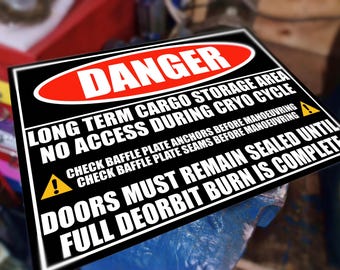 Panneau d'avertissement en métal pour espace de chargement - Gaming Geek Science Decor