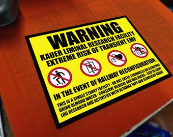 Panneau d'avertissement en métal Backrooms Research - Déco gaming SCP Liminal Space