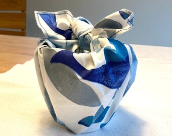 Furoshiki gift packaging, sustainable, Japanese, zero waste fish