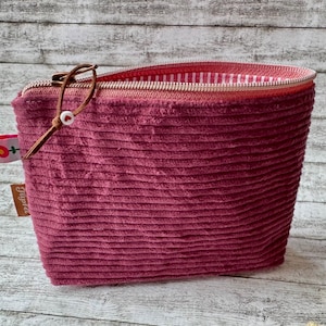 Kosmetiktasche aus Cord *Beere*