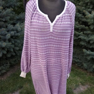 Vintage 80&#39;s knitted dress with striped pattern in purple white colors and long sleeves Sleepwear style dress