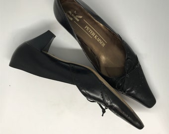 Vintage womans shoes, blac leather shoes, point square toe, cone low heels, size US 3, hoskins shoes