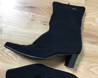 Black vintage womens boots, synthetic material, mid heels, size 37, ankle boots, block heels, square toe, autumn shoes, zipper