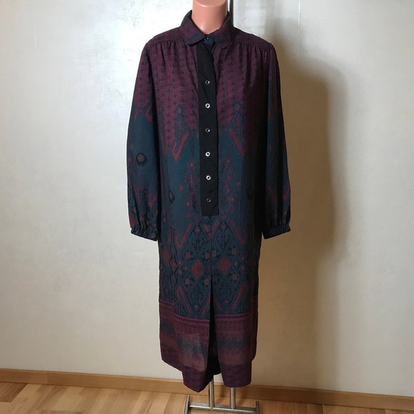 Wool vintage 80s dress, medium size, geometric pattern, gree purple black, long sleeves, straight design, midi length, warm shirtdress