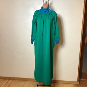 Green vintage 80s dress, maxi length, long sleeves, shift design dress, striped turtle neck, large size