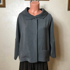 Grey vintage jacket, women&#39;s jacket, medium size / oversize, long dolman sleeves, big collar, button up front, formal jacket