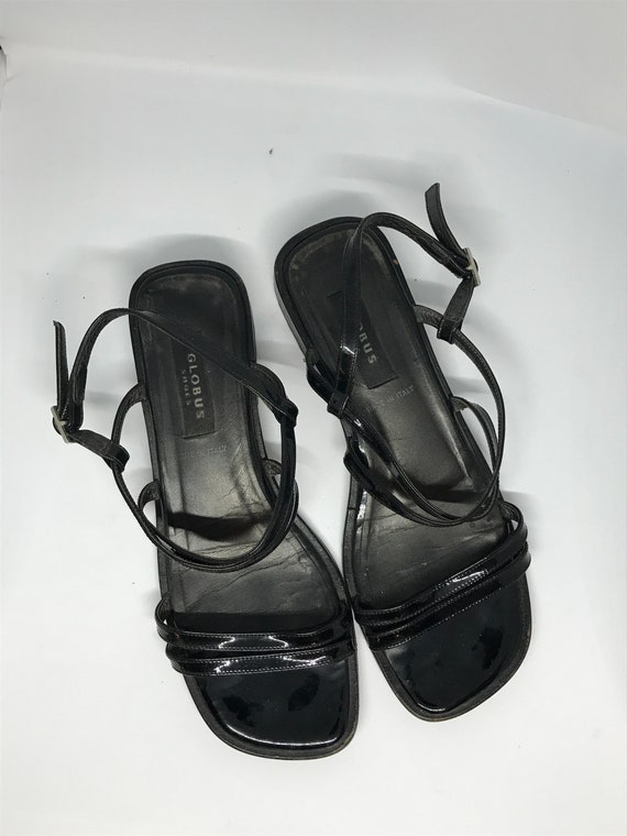 Black vintage sandals, varnished leather shoes, si