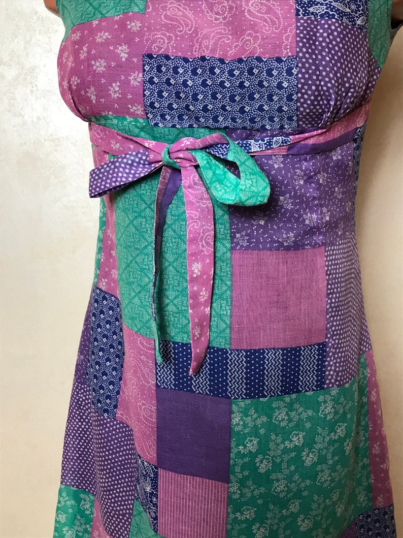 empire waist purple green blue sleeveless dress different prints A-line small size Vintage 60s dress mini length