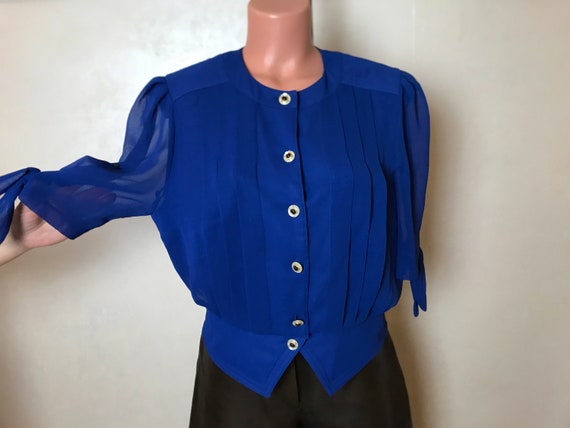 Vintage Top Collection: Blue Pleated Blouse, Grey Embroidered Shirt, Navy Plaid Jacket, Silk Tees. Sizes M-L