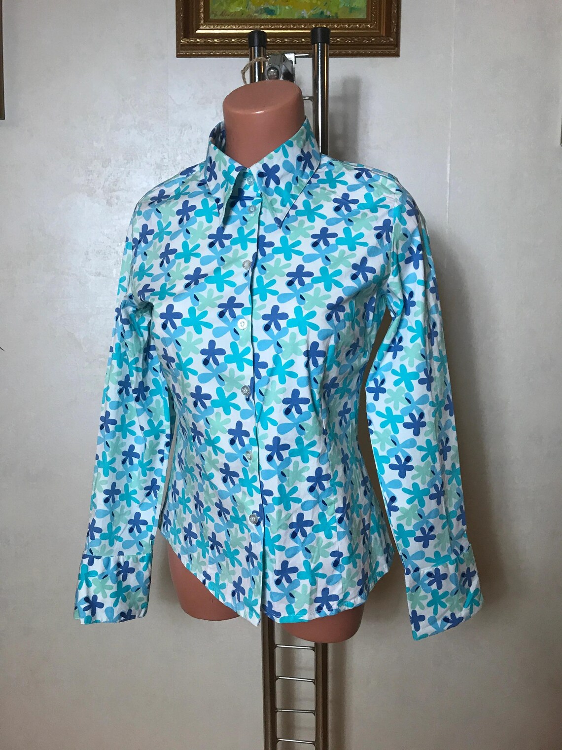 Vintage Shirt Collection: Burberry Pink Cotton, Silk Blend, Floral Print, Denim Ethnic. Sizes S-M, foto 4 di 5