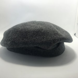Wool vintage 90s women&#39;s hat, beret hat, grey fabric, autumn-winter hat, elegant hat, circle shape, warm but classic hat