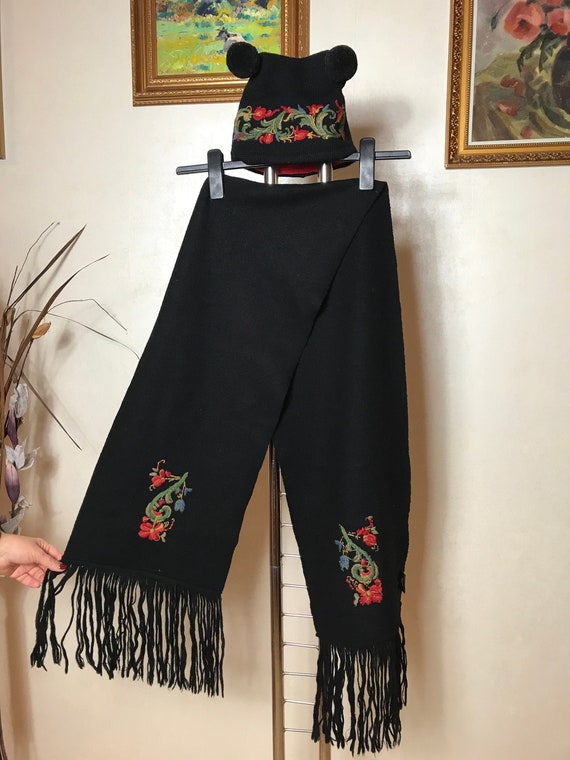 Vintage 90s set - hat and scarf, black wool materi