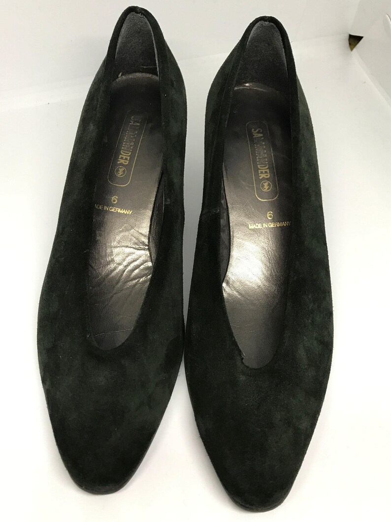 Vintage Footwear Collection Size EU 39: Leather Flats, Suede Heels, Slouch Boots, Sneakers Salamander Green 39