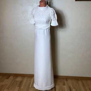Wedding vintage 70s dress, white dress, lace details, small size, empire waist, maxi length, A-line design, short sleeves