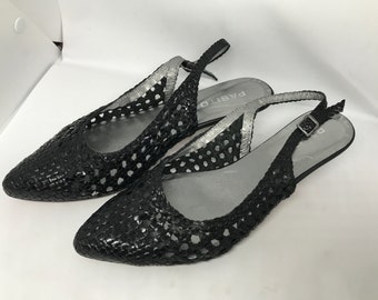 Slingbacks vintage 90s, weaven black leather, low heels, size EUR 38, point toes, summer shoes, adjustable strap