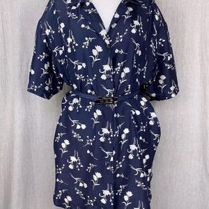 Vintage Oversized Silk Shirt with Floral Print 100% Silk Size L