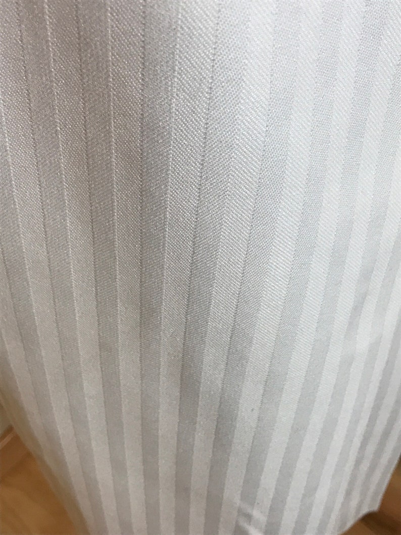 A-line design White vintage skirt pleated front striped texture below-the-knee length small size