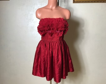 Red vintage 90s dress, strapless dress, viscose silk, mini length, small size, flare skirt, ruffle top, event dress, short dress