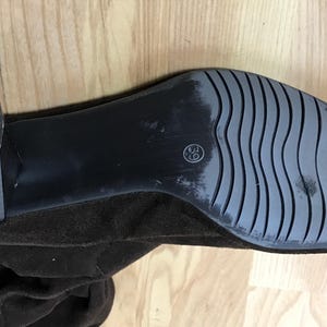 Vintage Footwear Collection Size EU 39: Leather Flats, Suede Heels, Slouch Boots, Sneakers image 12