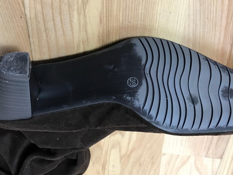 Vintage Footwear Collection Size EU 39: Leather Flats, Suede Heels, Slouch Boots, Sneakers image 12