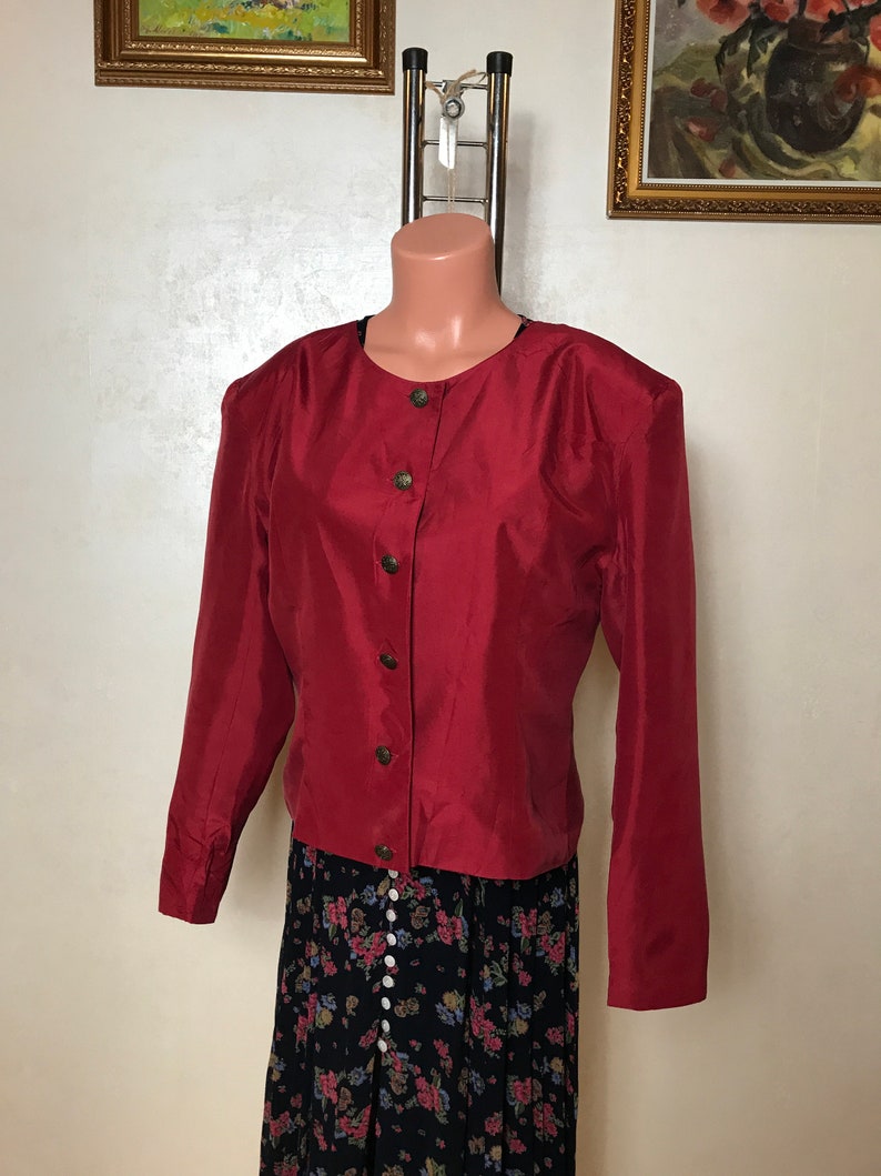 Red vintage 80s jacket light womens jacket crew neck long sleeves medium size chineze jacket silk fabric