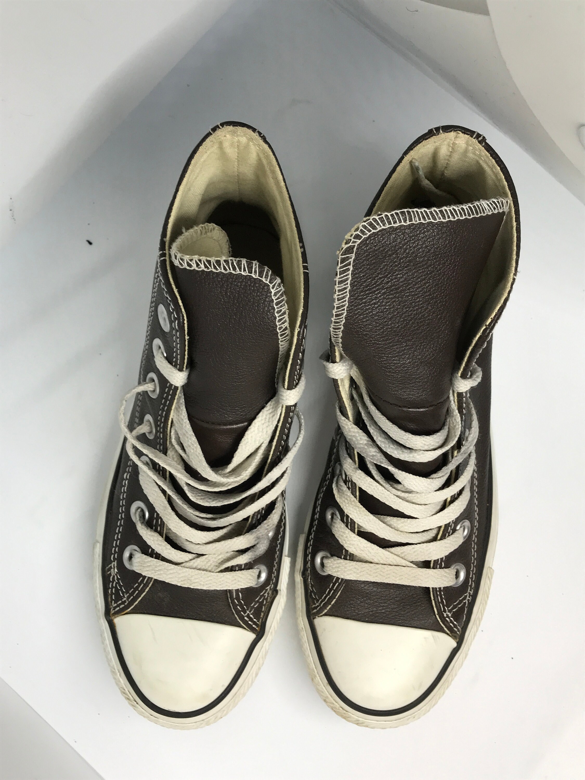 classic 90s sneakers