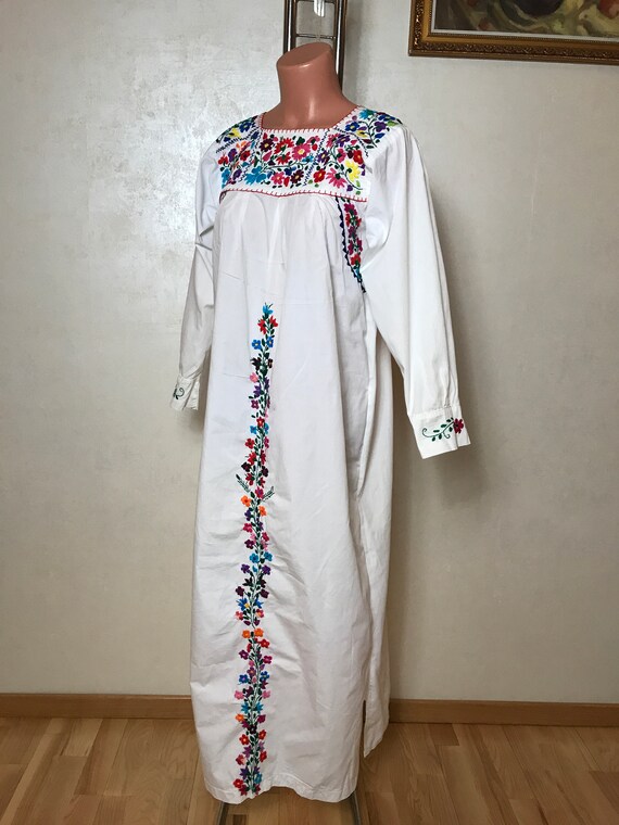 vintage mexican embroidered dress
