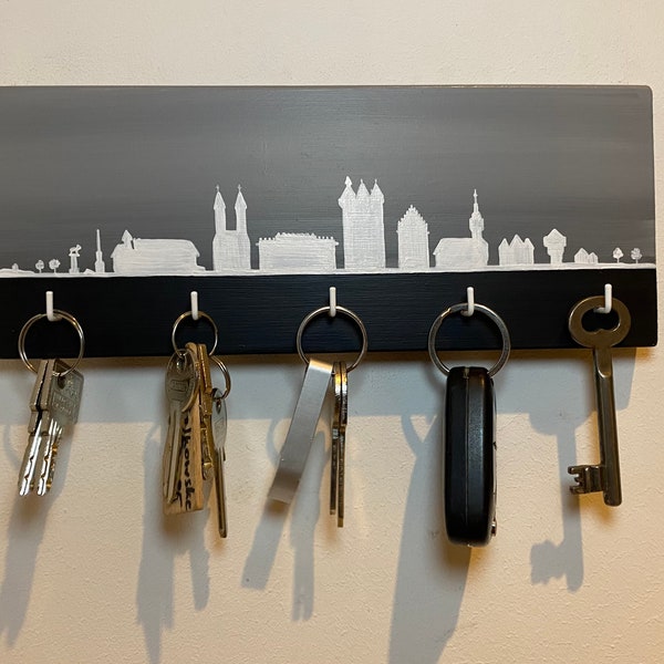 Schlüsselbrett „Braunschweig Skyline“ handbemalt, handmade, Niedersachsen, Schlüsselboard, Holzleiste, Hakenleiste, Schmuckaufhänger