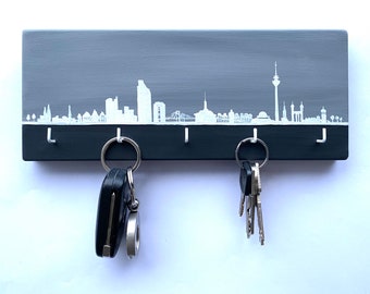 Key board "Düsseldorf Skyline" hand-painted, handmade, Ruhrpott, Rhine, key board, wooden strip, hook strip, jewelry hanger