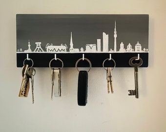 Schlüsselbrett „Dortmund Skyline“ handbemalt, handmade, BVB, Ruhrpott, Schlüsselboard, Holzleiste, Hakenleiste, Schmuckaufhänger