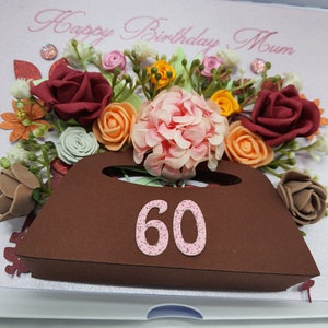 Biglietto di auguri di compleanno fatto a mano per una mamma speciale, una sorella, un'amica, un biglietto di auguri di compleanno personalizzato per il 60°, il 70° e l'80° anniversario della festa della mamma.