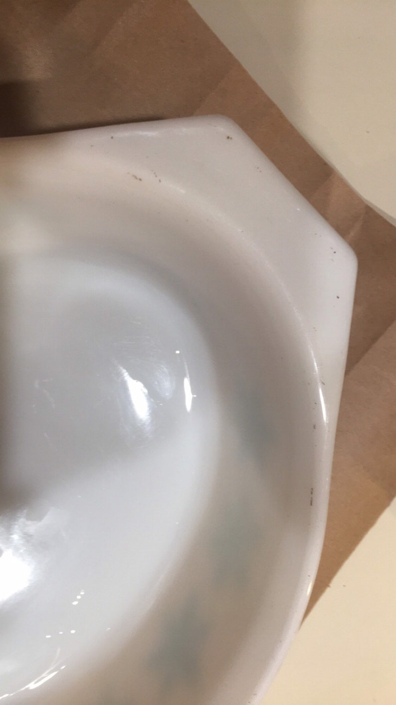 Pyrex Snowflake Oval Casserole Dish