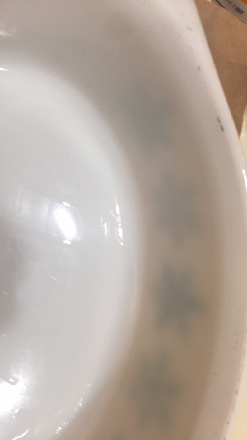 Pyrex Snowflake Oval Casserole Dish