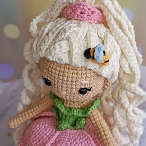 Crochet doll pattern, flower girl amigurumi, peony doll tutorial in English and German, diy gift for girl image 5