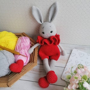Crochet bunny pattern, amigurumi toy doll PDF, gift for girl, Easter bunny, English / Spanish / German image 5