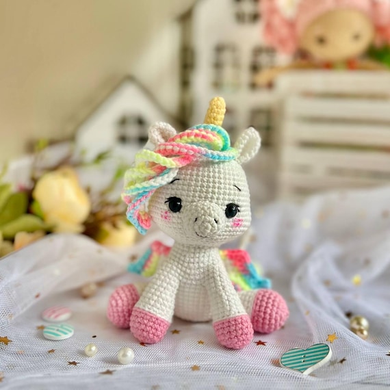Patrón de amigurumi de unicornio: tutorial en PDF (en inglés y